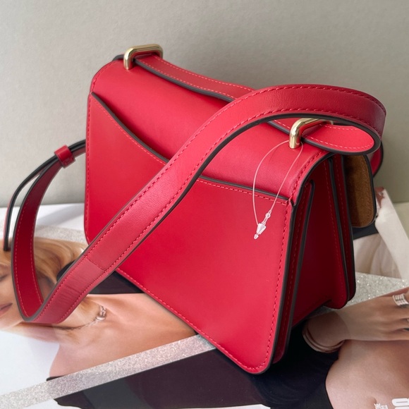 (new+card) Coach Morgan crossbody adjustable strap bag red size 7.25 x 5.25 inch - Picture 8 of 13